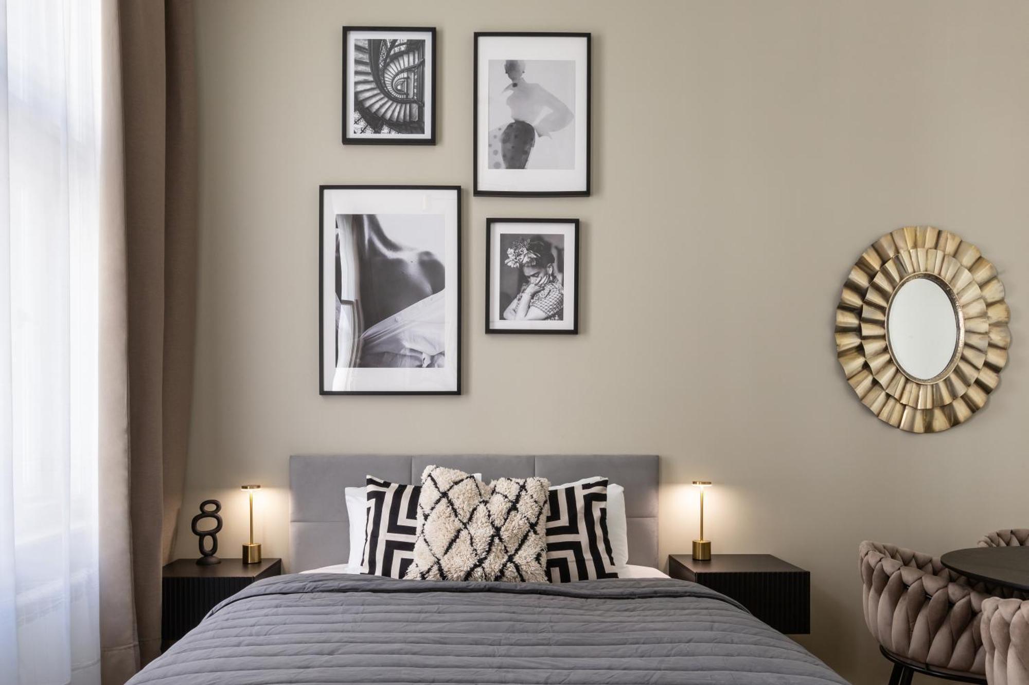 Turnkey I Republic Square Apartments Prag Exterior foto